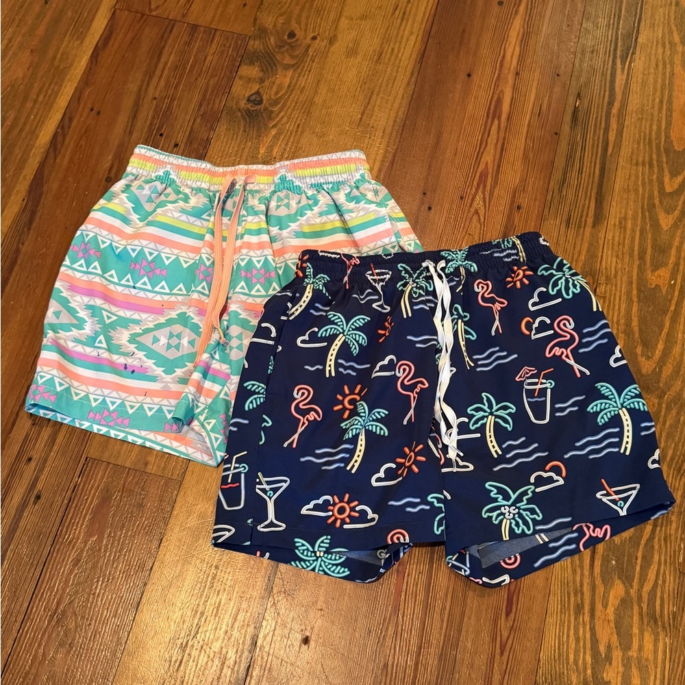 Chubbies Classic Swim Trunks The Neon Lights AND En Fuegos Small swimsuit